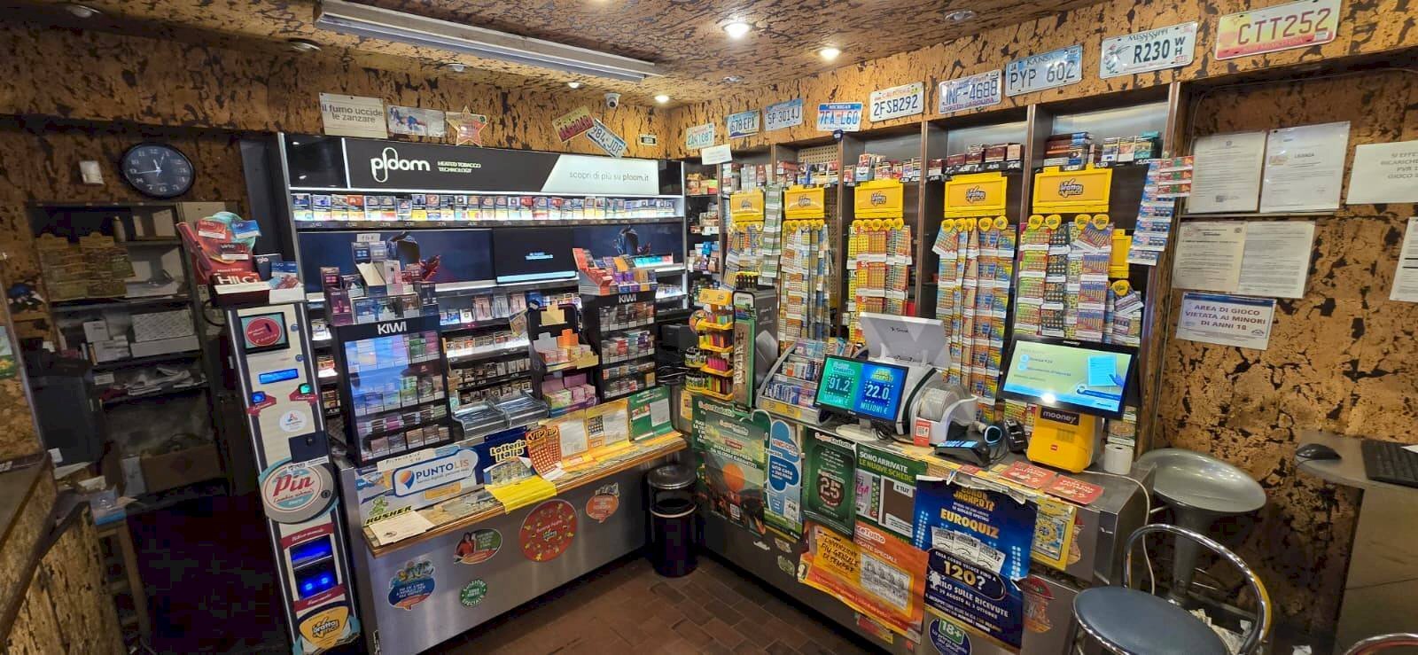 Dispensa di stoccaggio - Attività Commerciale Via Carlo Mayr
 
76, Ferrara - foto 1