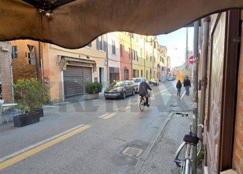 Edificio all\'aperto - Attività Commerciale Via Carlo Mayr
76, Ferrara - foto 5