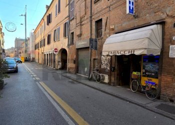 Edificio all\'aperto - Attività Commerciale Via Carlo Mayr
76, Ferrara - foto 14