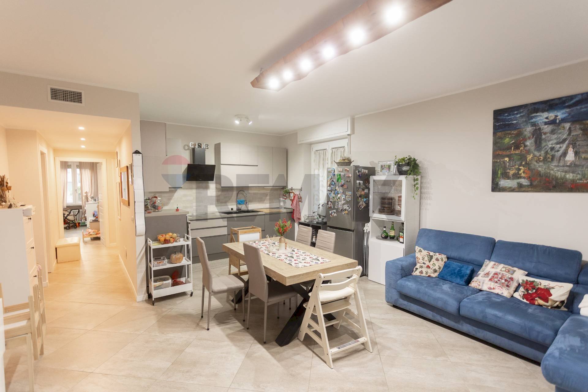 Sala da pranzo - Three-room apartment Via Tibullo Albio
4, Parma - photo 2