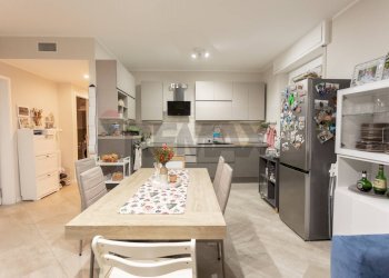 Cucina - Trilocale Via Tibullo Albio
 
4, Parma - foto 4