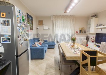 Sala da pranzo - Trilocale Via Tibullo Albio
 
4, Parma - foto 9