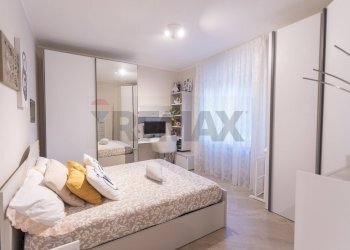 Camera / camera da letto - Trilocale Via Tibullo Albio
 
4, Parma - foto 16