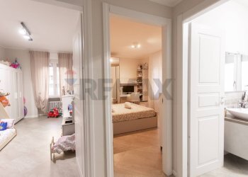 Camera / camera da letto - Trilocale Via Tibullo Albio
 
4, Parma - foto 22