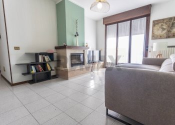 Soggiorno - Quadrilocale Via Brianti
 
45, Fontanellato - foto 10