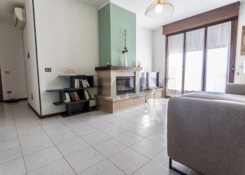 Soggiorno - Quadrilocale Via Brianti
 
45, Fontanellato - foto 12