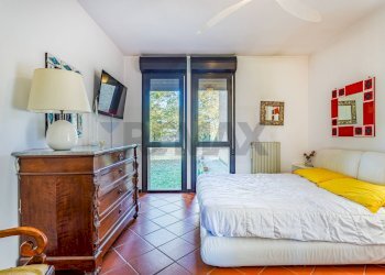 Camera / camera da letto - Villa Via Alessandro Minuziano
 
15, Parma - foto 31