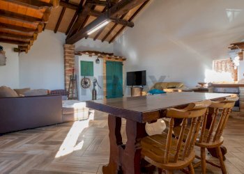 Sala da pranzo - Villa via delle Scalette
 
16, Ardea - foto 24