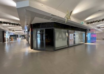 Ricezione / Lobby - Negozio Viale Michelangelo
 
snc, Volla - foto 9