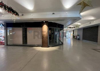 Ricezione / Lobby - Negozio Viale Michelangelo
 
snc, Volla - foto 11