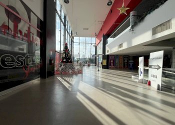 Ricezione / Lobby - Negozio Viale Michelangelo
 
snc, Volla - foto 33