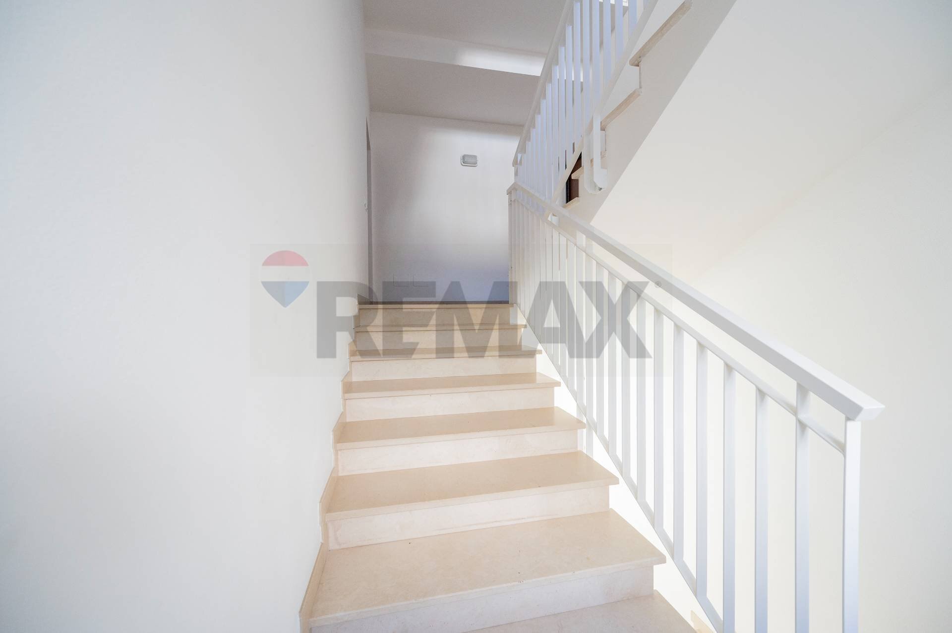 Scale - Three-room apartment via Degli Alpini
2, Vetto - photo 2