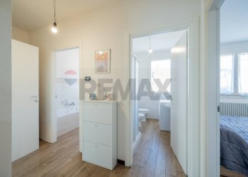 Hall / corridoio - Trilocale via Degli Alpini
 
2, Vetto - foto 11