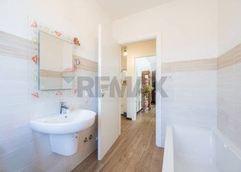 Bagno - Trilocale via Degli Alpini
 
2, Vetto - foto 17