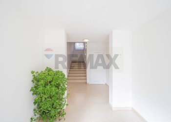 Hall / corridoio - Trilocale via Degli Alpini
 
2, Vetto - foto 3