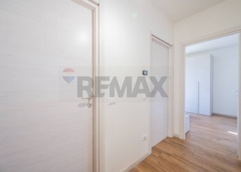 Hall / corridoio - Trilocale Via Degli Alpini
 
2, Vetto - foto 12