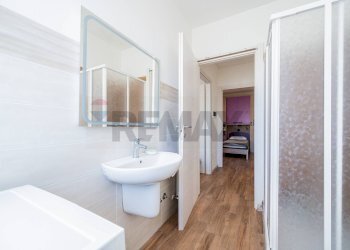 Bagno - Trilocale Via Degli Alpini
 
2, Vetto - foto 19