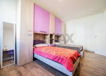 Camera / camera da letto - Trilocale Via Degli Alpini
 
2, Vetto - foto 21