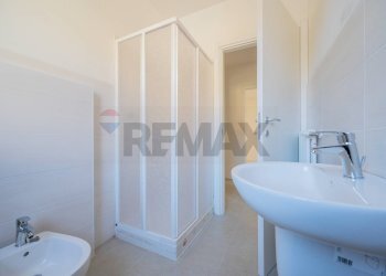 Bagno - Trilocale Via Degli Alpini
 
2, Vetto - foto 14