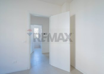 Stanza vuota - Trilocale Via Degli Alpini
 
2, Vetto - foto 17