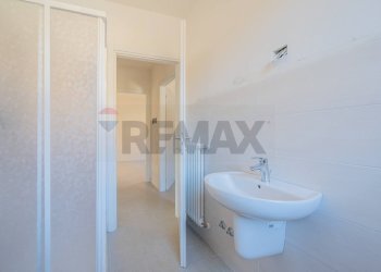 Bagno - Trilocale Via Degli Alpini
 
2, Vetto - foto 20