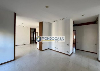 disimpegno - Apartment viale roma, Massa - photo 11