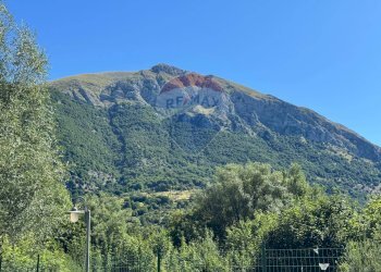 Vista delle montagne - Trilocale Via Fonte dei Cementi
 
snc, Opi - foto 7