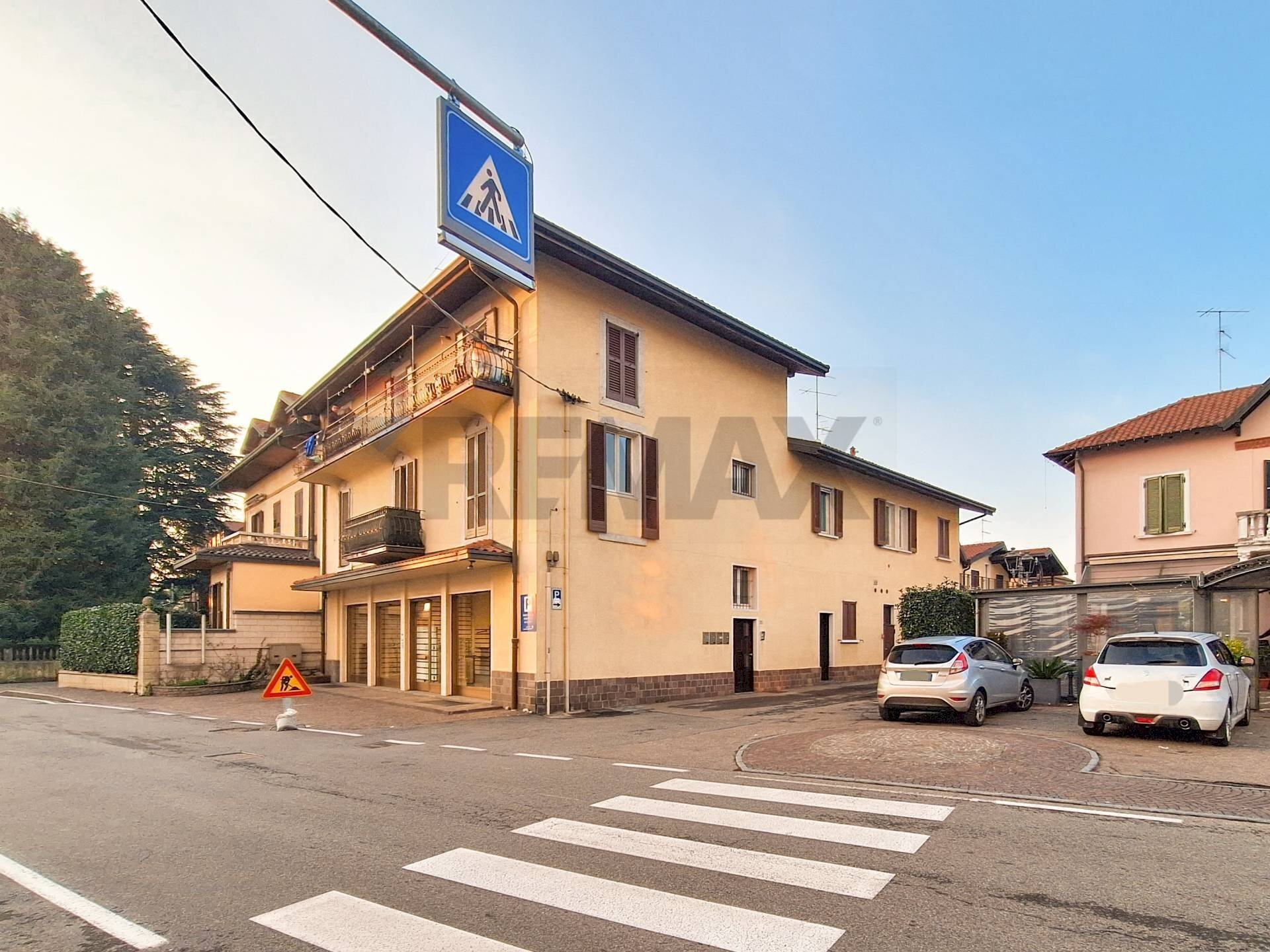 Edificio all\'aperto - Two-room apartment VIA CAVOUR
 
17, Castronno - photo 2