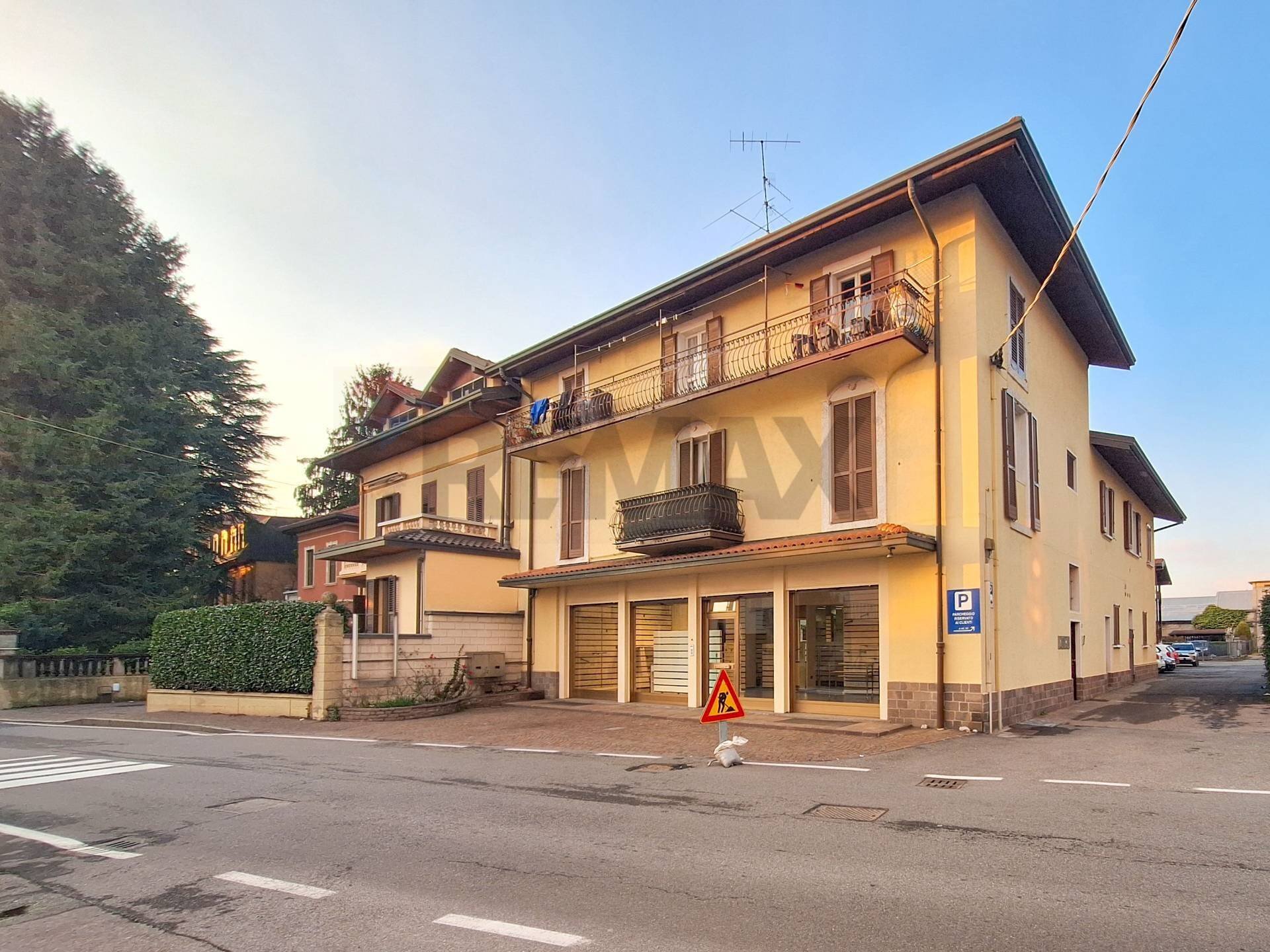 Edificio all\'aperto - Two-room apartment VIA CAVOUR
 
17, Castronno - photo 3