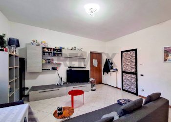 Soggiorno - Bilocale VIA CAVOUR
 
17, Castronno - foto 5