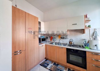 Cucina - Bilocale VIA CAVOUR
 
17, Castronno - foto 8