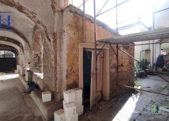 Foto 11 - Rustico via Giulio Perrone
 
23, Castel Morrone - foto 11