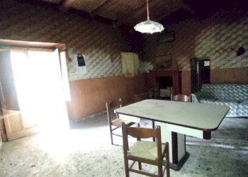 Foto 32 - Rustico via Giulio Perrone
 
23, Castel Morrone - foto 32