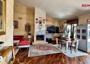 Sala da pranzo - Attic Vellezzo Bellini - photo 13