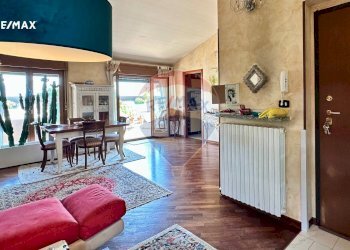 Sala da pranzo - Attic Vellezzo Bellini - photo 14