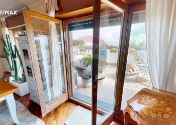 Camera / camera da letto - Attic Vellezzo Bellini - photo 17