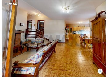 Hall / corridoio - Villa Taleggio - photo 11