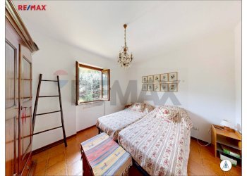 Camera / camera da letto - Villa Taleggio - photo 19