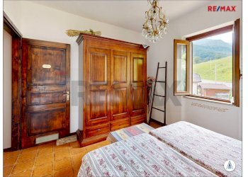 Camera / camera da letto - Villa Taleggio - photo 20