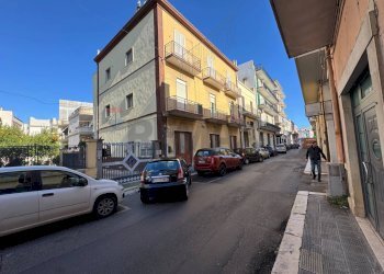 Edificio all\'aperto - Quadrilocale Via Giovanni Casalino
 
50, Triggiano - foto 1