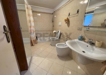 Bagno - Quadrilocale Via Giovanni Casalino
 
50, Triggiano - foto 16