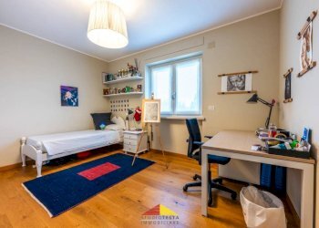 Camera da letto - Appartamento via Bagni, 1, Saluzzo - foto 20