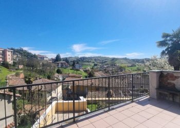 Terrazzo - Rustic via Angelo Brofferio, 3, Mombercelli - photo 1