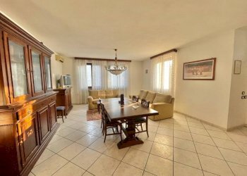 Salone - Villa via Roma, Brignano-Frascata - foto 5