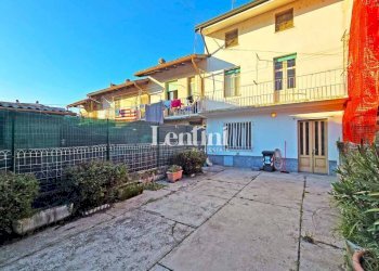 Cortile interno - Villa via Michelangelo Buonarroti, 83, Balzola - foto 1