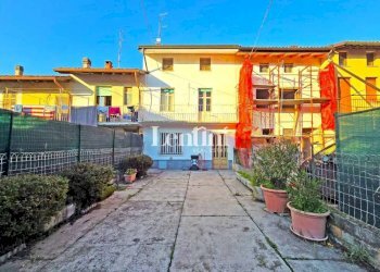 Facciata - Villa via Michelangelo Buonarroti, 83, Balzola - foto 2