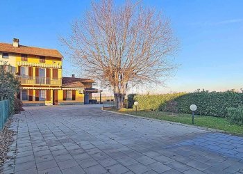 Cortile interno - Villa via Guglielmo Marconi, 159, Balzola - foto 5