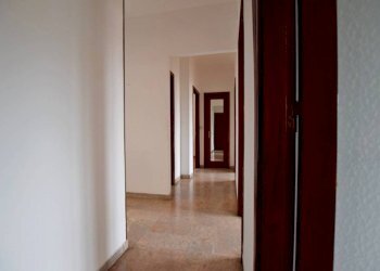 Corridoio - Appartamento corso Italia, 8, Mondovì - foto 14