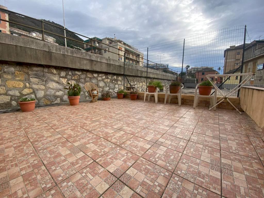 Terrazzo - Quadrilocale via Antica Romana di Quinto, Genova (zona Quarto) - foto 2