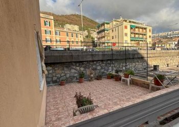 Terrazzo - Quadrilocale via Antica Romana di Quinto, Genova (zona Quarto) - foto 9